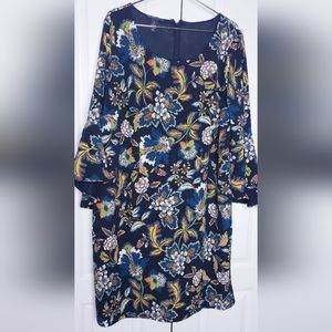 INC  Black Floral Paisly Dress 3/4 bell shaped sleeves Size 3X